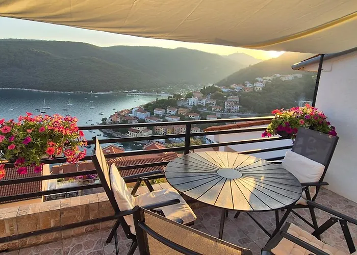 Διαμέρισμα Hannamaria *